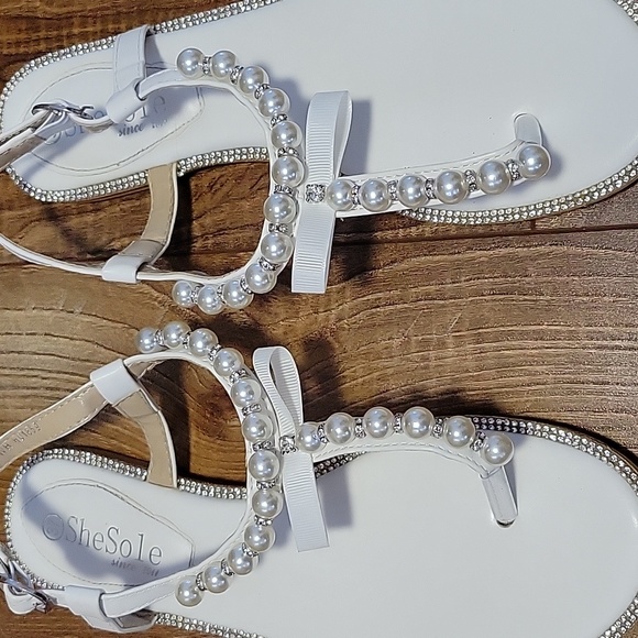 Sandals - Picture 4 of 7